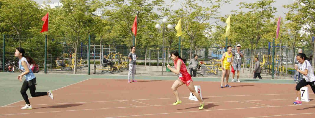 学生在比赛中 赵杰摄影